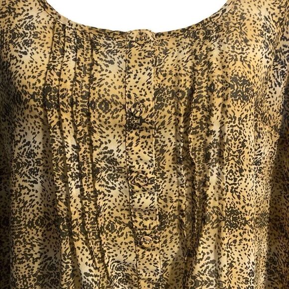 Torrid Animal Print Semi Sheer Tulip Back Sleeveless Blouse Top Brown Size 2 - Picture 4 of 7
